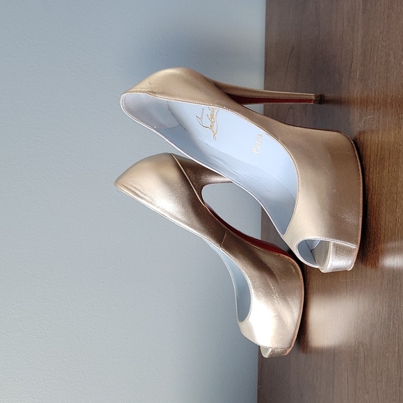 Christian Louboutin Shoes - Christian Louboutin gold peep toe pump